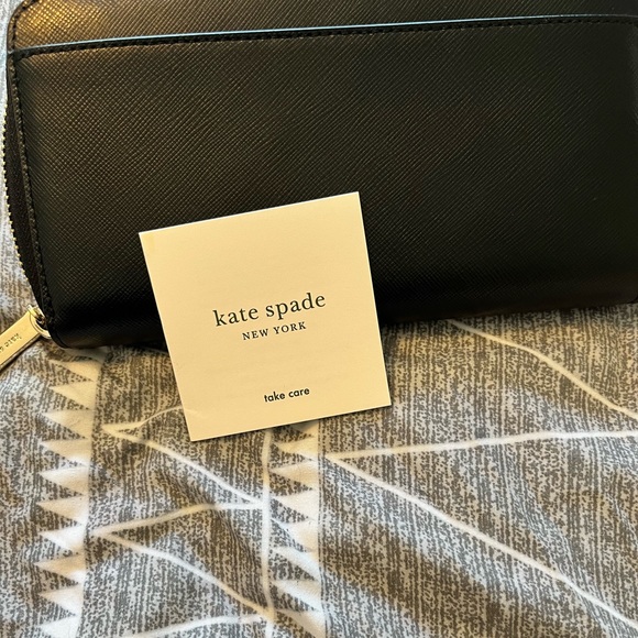 Kate Spade Wallet - Picture 2 of 4